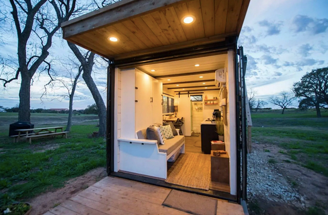 集裝箱也能住人？16.6㎡“五臟俱全”，還能自帶露臺，太美了