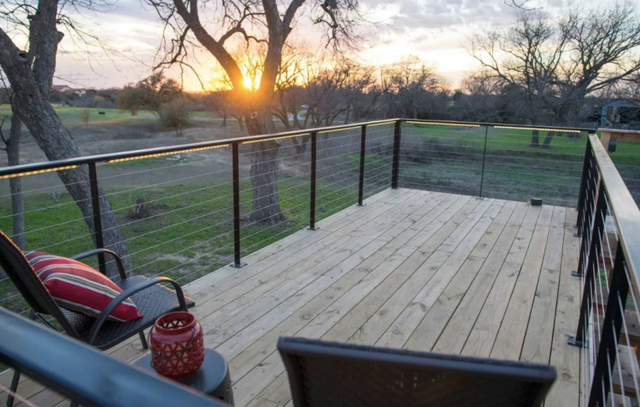 集裝箱也能住人？16.6㎡“五臟俱全”，還能自帶露臺，太美了